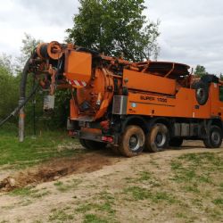 V Plachtíně zapadla cisterna vodáren