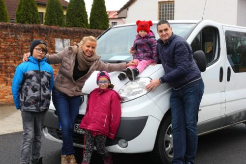 Foto: V Plzni opět soutěžili rodiče s dětmi v automobilové soutěži