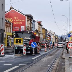 Obchodníci v Plzni trpí kvůli opravám ulic