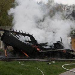 V Újezdě na Domažlicku vzplála chatka. Možná řádil žhář
