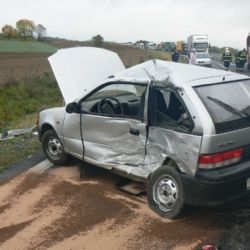 Vážná nehoda uzavřela obchvat Staňkova
