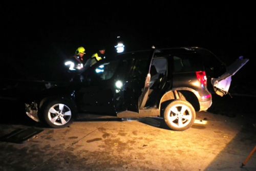 Foto: Vážná nehoda blokovala nad ránem dálnici D5 u Heřmanovy Hutě