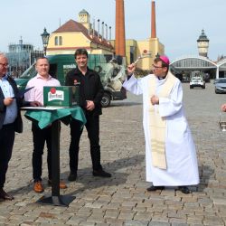 Velikonoční várka ležáku Pilsner Urquell míří k papeži Františkovi