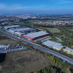 VGP spustila novou fotovoltaickou elektrárnu na střeše haly v Plzni