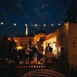 Víkendové tipy: Brány otevírá Škodovka, zve i festival na náplavce 
