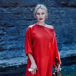 Violová virtuózka Jitka Hosprová zve na hudební festival Procházky uměním 