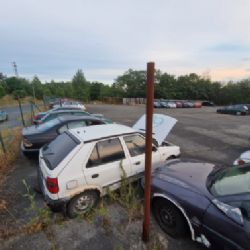 Vnikli na záchytné parkoviště