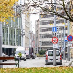 Vozovka v Goethově ulici je nově vydlážděná, vrací se na ni provoz