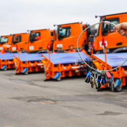 Vozový park silničářů posílí o osm nových sypačů