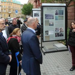 Výstava představuje Akci Kámen - falešné hranice