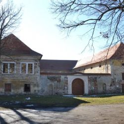 Výtěžek country bálu ve Staňkově půjde na opravu zámku v Čečovicích. Přijďte  