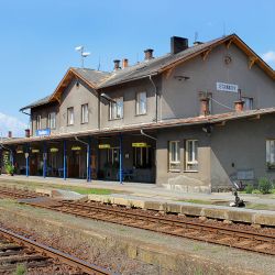 Za první rok správy nádraží vynaložila SŽDC za opravy a přípravu staveb 215 milionů. Došlo i na Staňkov