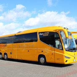 Za zpoždění žlutých autobusů RegioJet od pátku vyplácí kompenzace