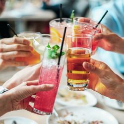 Zarezervujte si restauraci, catering a ubytování pro vánoční firemní večírek včas!