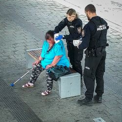 Žena v Plzni po pádu z eskalátoru skončila v nemocnici