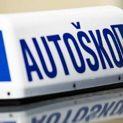 Získat řidičák se prodraží, autoškoly v Plzni zvedají ceny kurzů