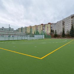 Zrekonstruované hřiště u 4. ZŠ využijí žáci i pozemní hokejisté