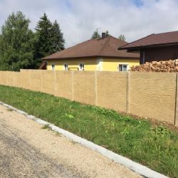 Betonové oplocení rodinného domu Mýto od firmy Ploty Kodl, s.r.o.