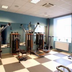 Máte dost přeplněných fitness v Plzni? Přijďte si zacvičit do Husovky!