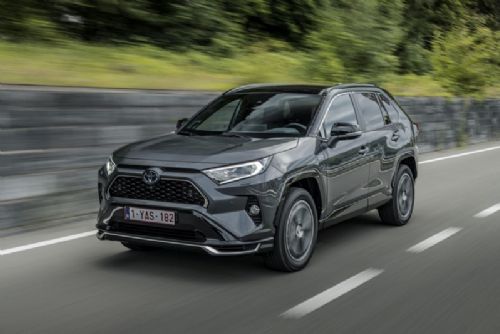 Foto: Do Česka přijíždí vrcholná verze Toyoty RAV4 Plug-in hybrid