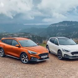 Ford představuje novinku Focus Active jako pětidveřový hatchback a kombi