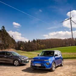 Kia spouští předprodej zcela nových elektromobilů e-NIRO a e-SOUL