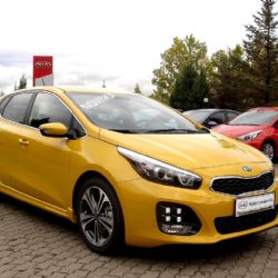 KIA UVÁDÍ ELEGANTNÍ ZNAČKOVOU KOLEKCI „RHYTHM IN BASIC“