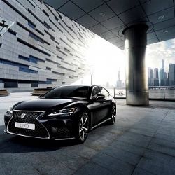 Lexus představuje modernizovaný model LS