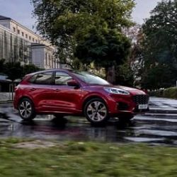 Nový Ford Kuga, sportovně laděné SUV, přichází na český trh