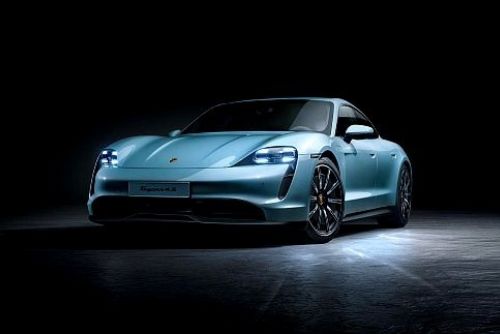 Foto: Porsche rozšiřuje modelovou řadu elektrického sportovního vozu o provedení Taycan 4S