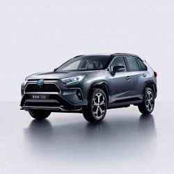 RAV4 Plug-in Hybrid je nová hybridní vlajková loď Toyoty
