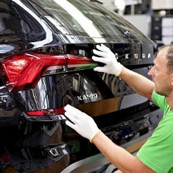 ŠKODA AUTO zahájila výrobu nového městského SUV ŠKODA KAMIQ