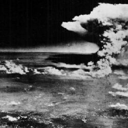 Amerika odtajnila seznam z 50. let, který počítal s jaderným bombardováním Prahy