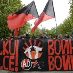 Anarchisté pochodovali Prahou: Náš hněv směřuje k mocným