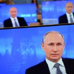 Ať přijede kdo chce, my si konec války oslavíme, ujistil Putin