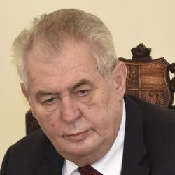 Azyl si zaslouží jen politicky pronásledovaní uprchlíci, míní Zeman