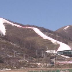 Bez sněhu i zájmu o zimní sporty. Peking přesto stojí o ZOH