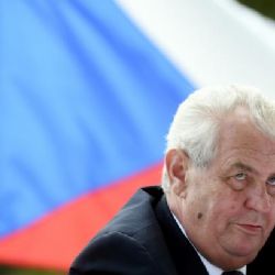 Běženci škodí vlastním zemím a děti používají jako živý štít, tvrdí Zeman
