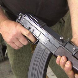 Česká vláda pošle do Iráku 6,5 tisíce zbraní a miliony nábojů