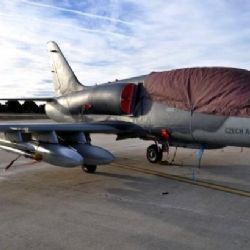 Český pilot se nad Španělskem srazil se supem, s poničeným L-159 dokázal přistát