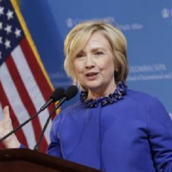 Clintonové hrozí vyšetřování kvůli aféře kolem e-mailů