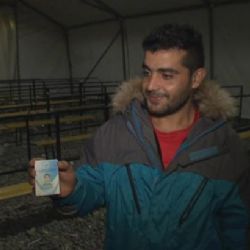 Do fronty na registraci musí všichni, i afghánská sportovní hvězda
