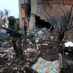 Donbas: Ostřelování Doněcku a přeskupování techniky u Mariupolu