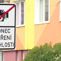 Dopravní přestupky putují až na ministerstvo, které je nestíhá projednat