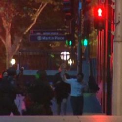 
Drama v Sydney skončilo smrtí únosce a dvou rukojmích
