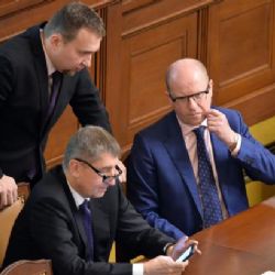 Dva roky Sobotkovy vlády: Opozice slabá, nezaměstnanost nízká, obliba nezvykle vysoká