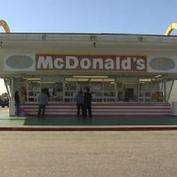 Firmě McDonald’s klesají zisky, Američané chtějí jíst zdravě