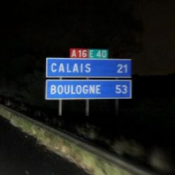 Jak se cestuje kamionem z Calais do Doveru? Zpravodaj ČT byl u toho