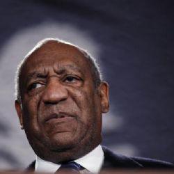 Komik Cosby čelí prvnímu obvinění ze znásilnění
