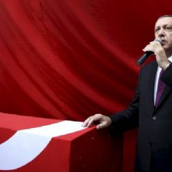 Konec politické krize? Turci půjdou v listopadu předčasně volit